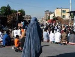 Taliban Perintahkan Perempuan Tutup Kepala Hingga Kaki