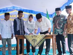 Herman Deru Ajak Warga Sumber Ayu Berlomba Makmurkan Masjid Jami’atul Muslimin 