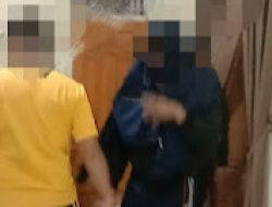 Berduaan Didalam Rumah Bersama Istri Polisi, Perwira Polisi di Way Kanan Digerebek Warga