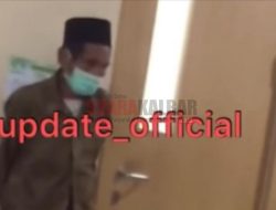 Kakek Antre Berobat Sampai Tak Kebagian Tempat Duduk, Raut Wajahnya Bikin Publik Iba
