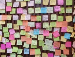 Kertas Warna-Warni Penuhi Gedung Pakuan Jelang Kedatangan Jenazah Eril