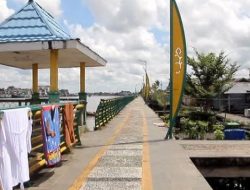 Minim Pekarangan, Warga Nekat Jemur Baju di Waterfront Pontianak