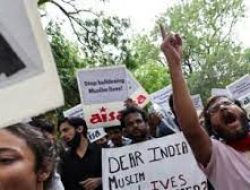 Rumah dan Bisnis Warga Muslim Dibongkar, Demonstrasi Meluas di India
