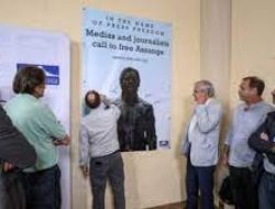 Puluhan Organisasi Wartawan Serukan Pembebasan Assange