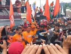 Buruh Dari 15 Ribu Pabrik Ancam Berhenti Bekerja Kalau MK Tolak Gugatan UU PPP