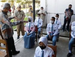 Tuntaskan Kemiskinan, Ganjar Siapkan SDM Unggul Melalui Pendidikan Gratis