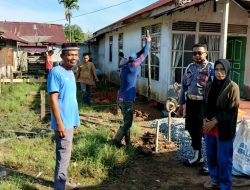 Guru Ngaji di Pasir Wan Salim Terharu, Rumahnya Dibedah Polsek Mempawah Timur