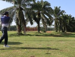 130 Pegolf Ramaikan Turnamen Golf Kejati Kalbar
