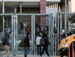 Para Pendidik di LA Berburu Siswa yang “Hilang”