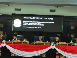 Paripurna DPRD Kota Palembang, Walikota Sampaikan Raperda APBD Perubahan 2022