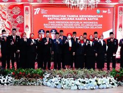 Sematkan Satyalencana Karya Satya Bagi 438 ASN, Sekda SA Supriono : ASN Harus Mengedepankan Kepentingan Publik