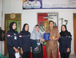 Dinsos Lampura Lepas Tiga Mahasiswa KKN UMKO