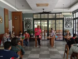 Festival UMKM dan Pariwisata Pesona Tambun Bungai 2022,Benang Bintik Ciri Khas Kain Kalteng