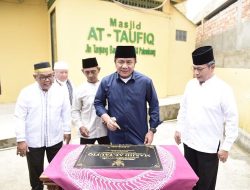 Herman Deru Bangga Warga Tanjungan Barangan Bangun Masjid  Secara Swadaya