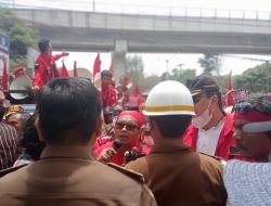 Ratusan Masa Pendemo Menuntut Agar Istri Ferdy Sambo Segera Ditahan