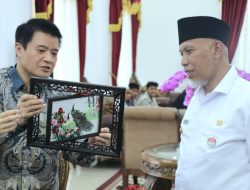 Bertemu Gubernur Sumbar, Konjen Tiongkok Tawarkan Kerjasama Dengan Provinsi Yunan
