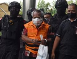 Rugikan Negara Rp21,6 Miliar, Bupati Mimika Eltinus Omaleng Kantongi Rp 4,4 Miliar dari Proyek Gereja Kingmi Mile 22