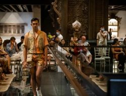 Dalami Kearifan Lokal, The Apurva Kempinski Bali Rangkul Seniman dari Kalimantan