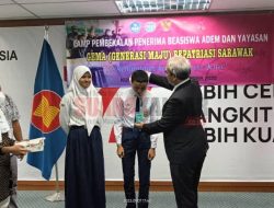 13 Anak PMI di Ladang Sawit Malaysia Terima Beasiswa di Indonesia