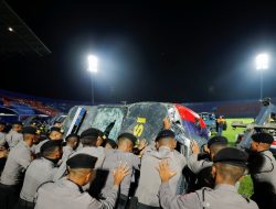Polisi Selidiki Penggunaan Gas Air Mata di Pertandingan Arema-Persebaya