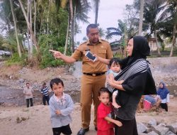 Wagub Sumbar Sambangi Korban Banjir Bandang Koto Sani, Kabupaten Solok