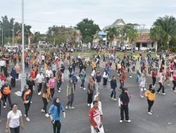 Sekda Ketapang Ikuti Senam Pagi dan Pimpin Gotong Royong