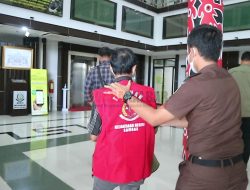 Tersangka Korupsi Pembangunan Asrama SMP 2 Sajingan, Sambas Ditangkap