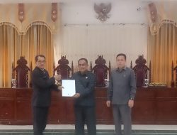 Eksekutif Jawab PU Fraksi  DPRD Sekadau Terhadap Raperda Perubahan Pengelolaan Arsip Daerah