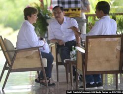 Janji Luhut pada Sang Cucu Dorong Lahirnya Kesepakatan Transisi Energi $20 Miliar