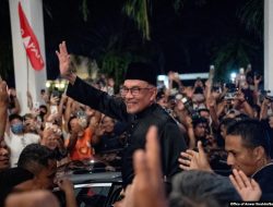 PM Baru Malaysia Anwar Ibrahim Janjikan Persatuan Setelah ‘Puluhan Tahun Penuh Cobaan’