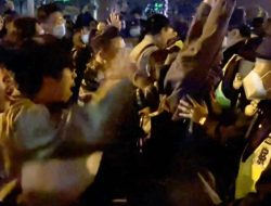 Marah atas Kebijakan Lockdown, Demonstran di Shanghai Tuntut Xi Jinping Mundur