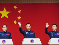 China Bersiap Kirim Tim 3 Awak Baru ke Stasiun Antariksa