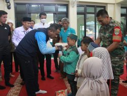 Pesan Walikota Jaktim dalam Safari Jumat, Santuni Yatim di Masjid Nurul Huda Kebon Pala
