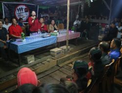 Karolin Minta Masyarakat Kompak Membangun Desa