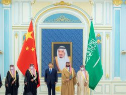 Xi Jinping Bertemu Dengan Para Pemimpin Arab Dalam Lawatan ‘Tonggak Sejarah’ ke Saudi