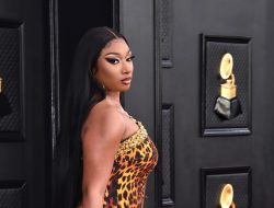 Megan Thee Stallion Ditawari Uang Tutup Mulut Setelah Kakinya Ditembak