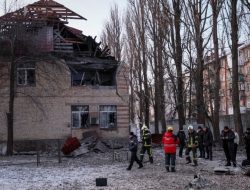 Ukraina: Rusia Serang Kyiv dengan Drone
