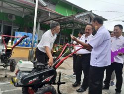 Dukung Ketahanan Pangan, 9 Kelompok Tani di Sanggau Terima Alsintan