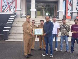 Pemkab Ketapang Terima Penghargaan Aliansi Jurnalis Ketapang
