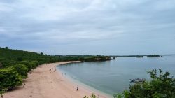 Meriahkan Hari Jadi FJLT di Obyek Wisata Pantai Pink Lombok Timur