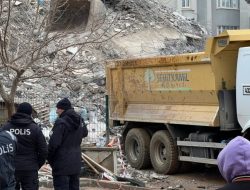 Kemlu: 10 Warga Indonesia Cedera akibat Gempa di Turki