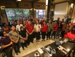 Guru Honorer di Landak Sampaikan Aspirasi kepada Dewan Soal Status Mereka