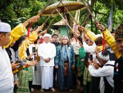 Herman Deru Khusuk  Ikuti Rangkaian Ziarah Kubro Bersama Ribuan Peziarah 