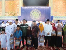 Herman Deru Berbagi Kebahagiaan Ramadhan Bersama 1444 Anak Yatim Piatu