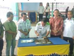 Bupati Sekadau Aron: Setiap Rumah Harus Memiliki Toilet