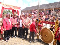 Naik Dango sebagai Upaya Memelihara Seni dan Budaya Dayak di Kalbar