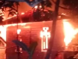 Satu Rumah Warga di Sungai Sengkuang, Sanggau Kebakaran