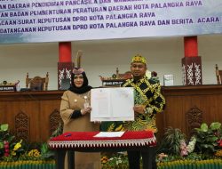 DPRD Palangka Raya Tandatangani Perda Pendidikan Pancasila dan Wawasan Kebangsaan