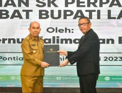 Samuel Terima SK Perpanjangan Pj Bupati Landak