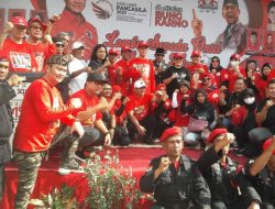 DPC PDI Perjuangan Kota Palembang Gelar Lomba Sepeda Ontel dan Sepeda Hias